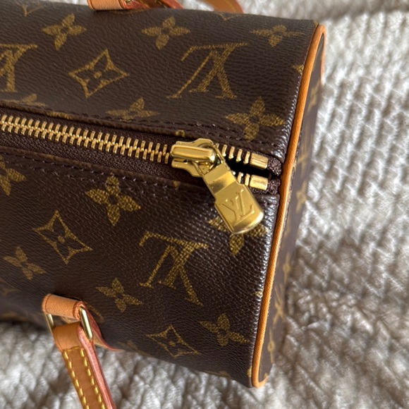 Louis Vuitton Brown Monogram Handbag - Picture 6 of 8